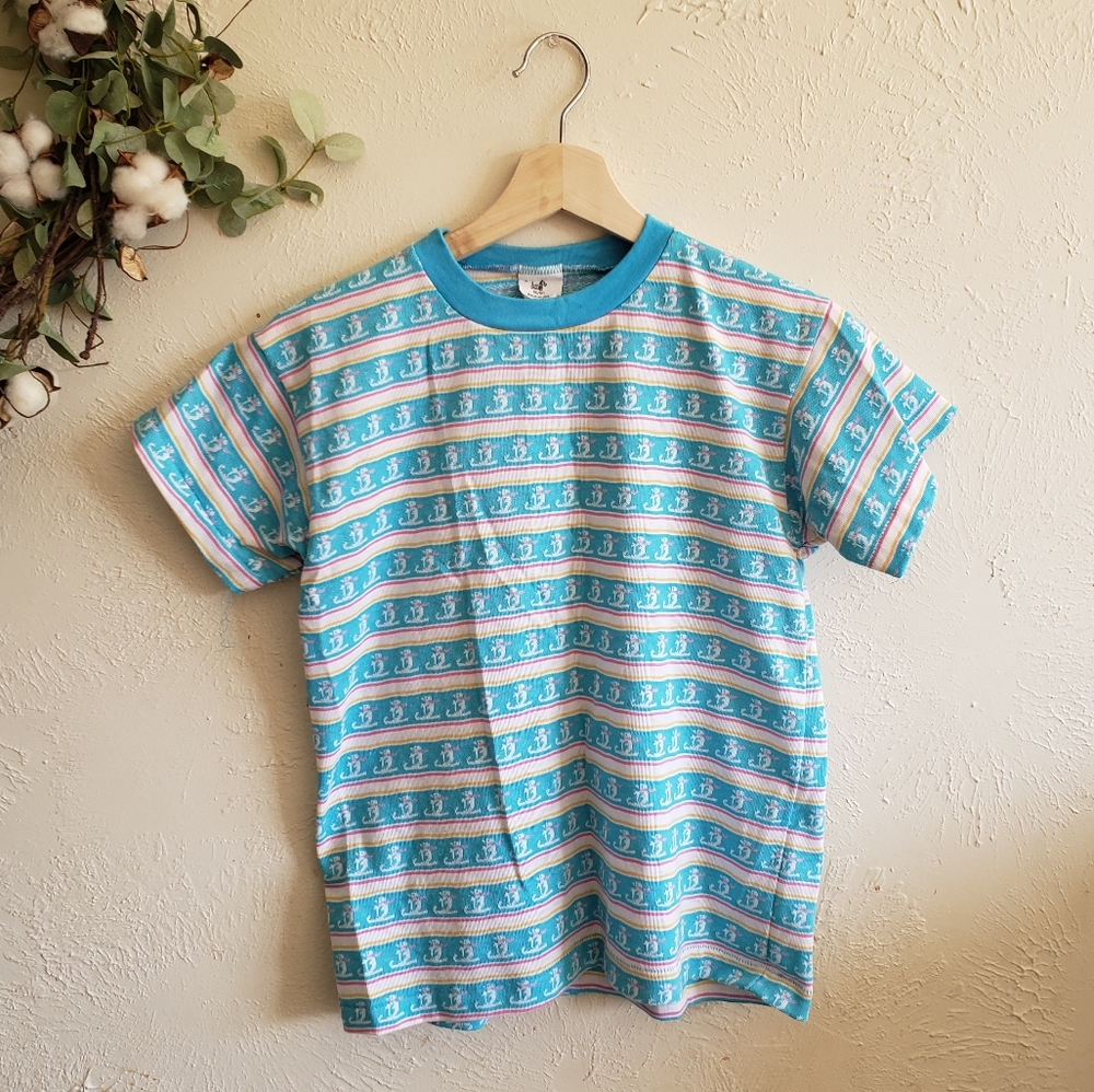 Vintage blue pink striped tee skiing cats